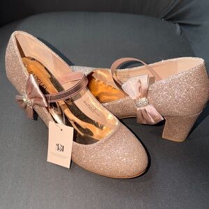 Badgley Mischka Glitter Bow Heels in sparkle pink/rose gold-women’s 7,big kids 5